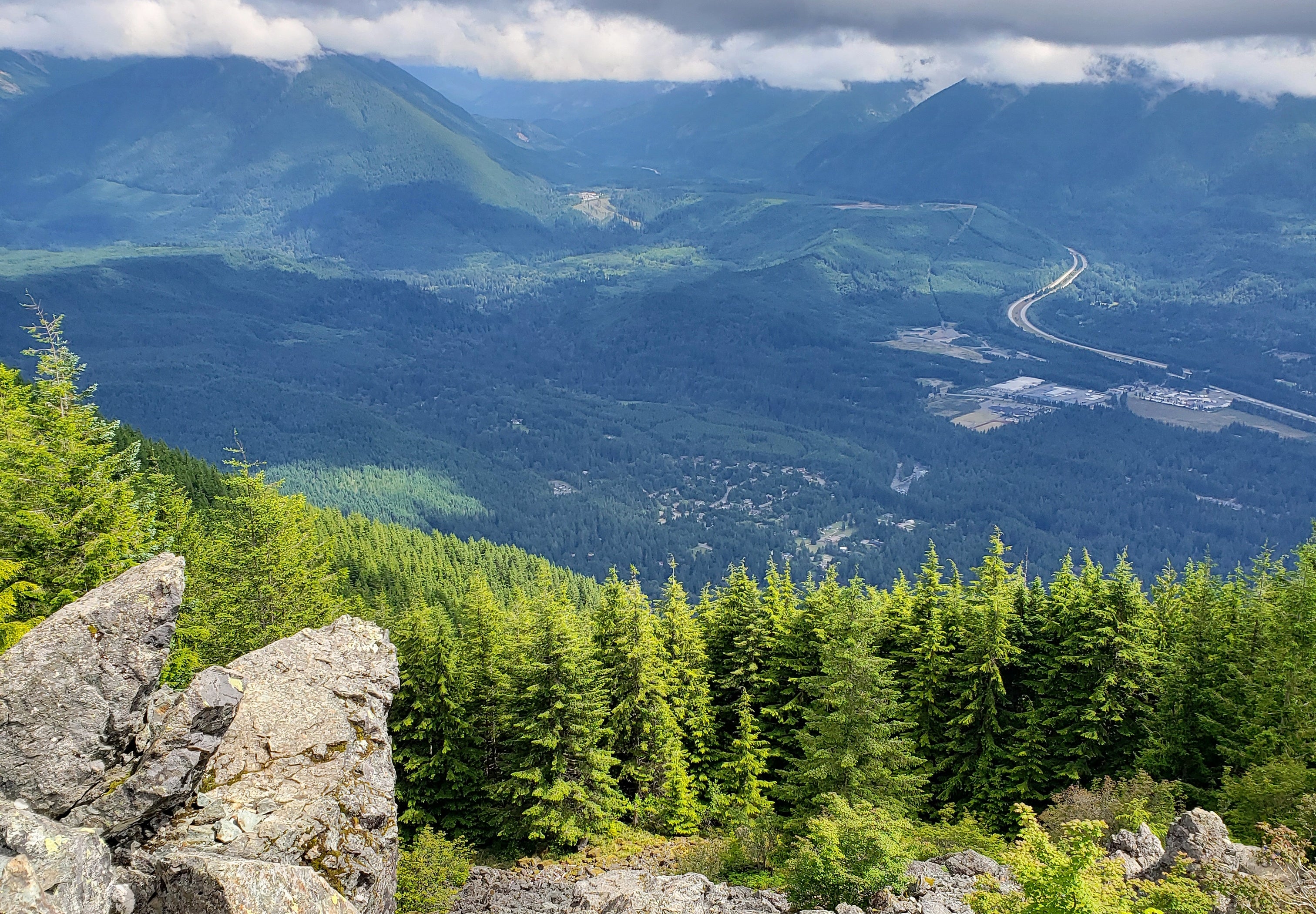 Hiking Mt. Si: A Challenging and Rewarding Adventure in Washington's Cascade Range