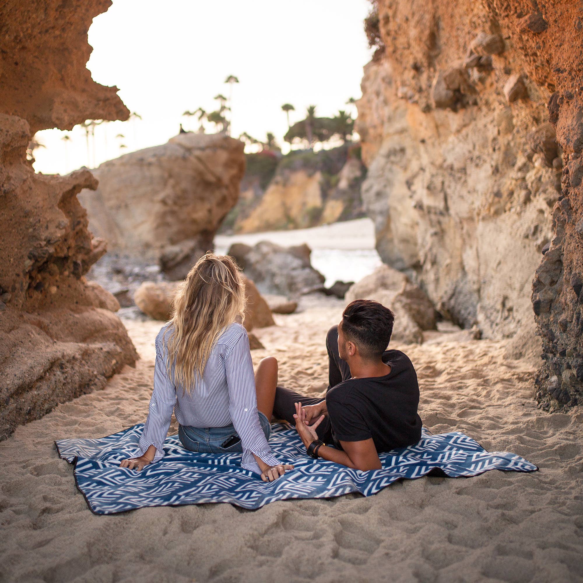 Laguna Beach | Picnic & Outdoor Beach Blanket with Waterproof Bottom and Carry Case, Blankets, Laguna Beach Textile Company, Defiance Outdoor Gear Co.